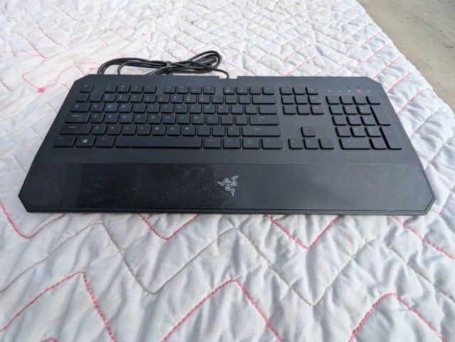 Razer - Ornata V3 X Full-Size Wired Membrane Gaming Keyboard with Chroma RGB Backlighting - Black