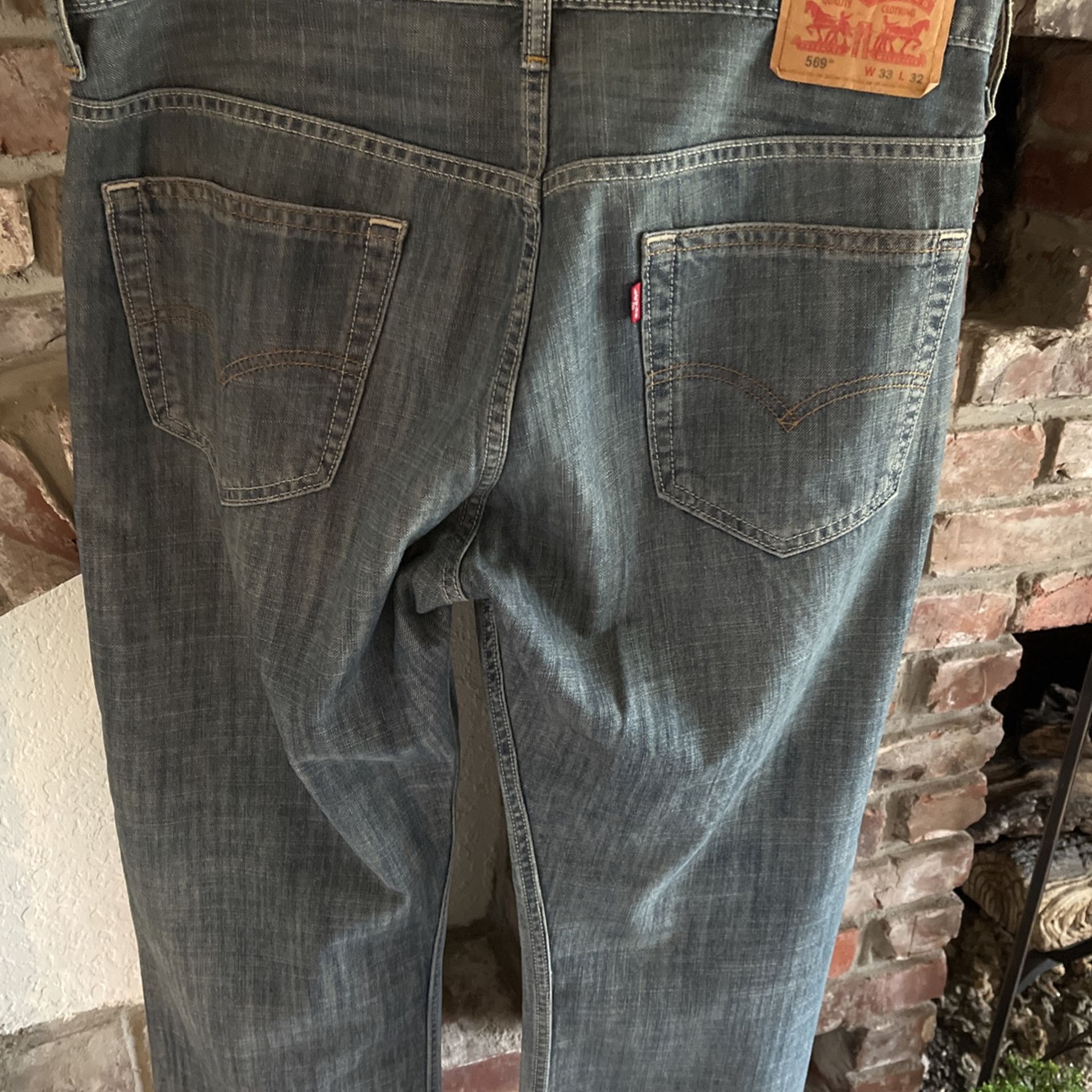 Levi 569