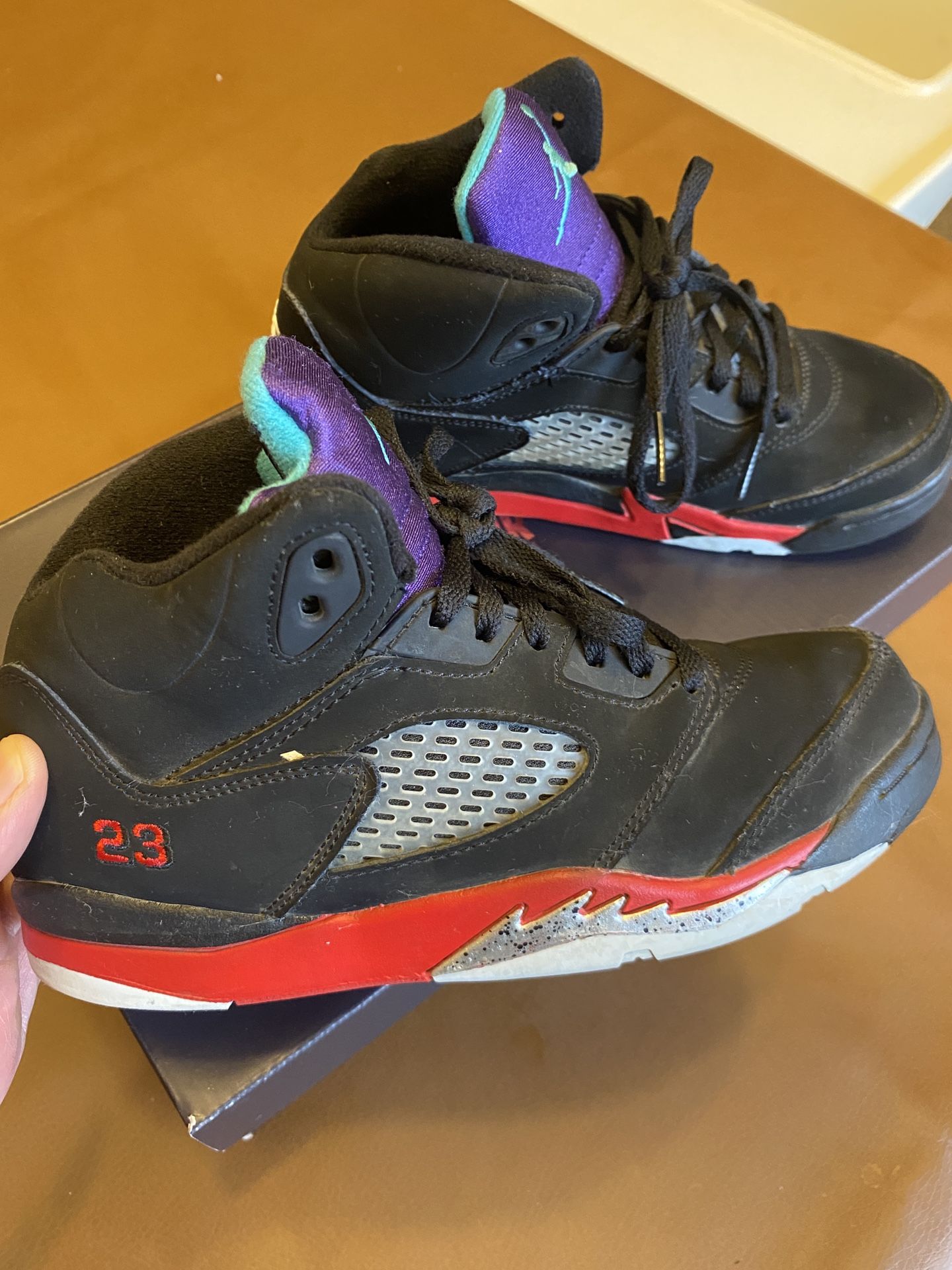 Nike Jordan 5 Retro Top 3 Fire Red Metalic Grape Youth Size 3.5Y for