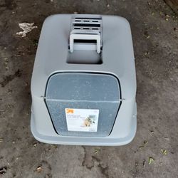 A Cat Litter Box