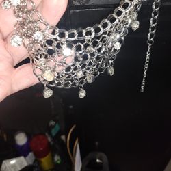 GORGEOUS STATEMENT BIB NECKLACE