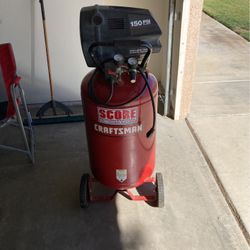 Craftsman 33 Gallon Stand Up air Compressor 