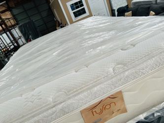 Queen mattress set