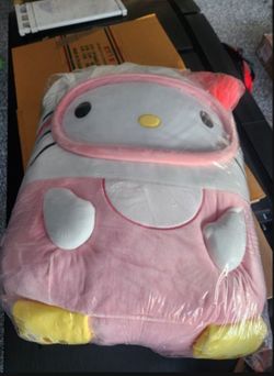 Hello Kitty Squishmallow