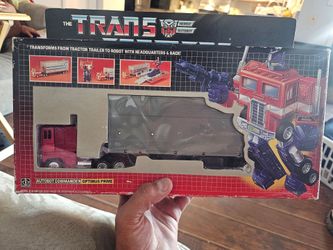 1984 Vintage G1 Transformer Optimus Prime