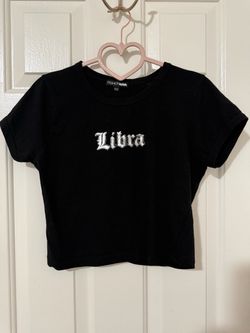 FASHION NOVA LIBRA BABY TEE SIZE MEDIUM