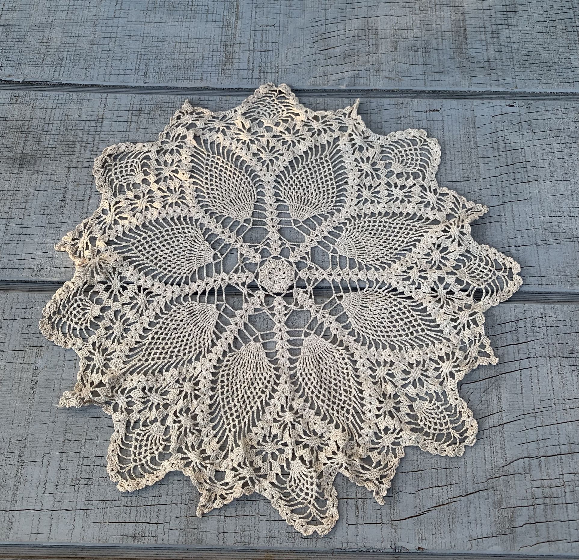 Vintage Handmade Pineapple Crochet Doily 16” Ecru Off-White Lace Centerpiece