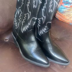 Size 6.5 New Women’s  Cowboy Boots Black 