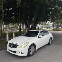 2012 Infiniti G37 Journey 