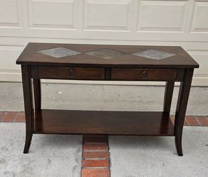 Entryway Table Pre-owned Good Condition, Please Read The Description.