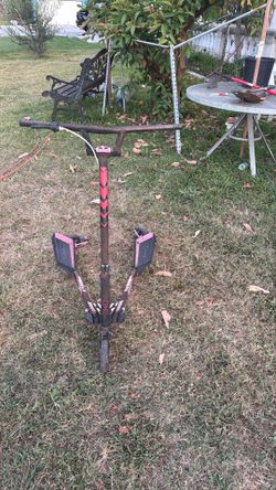 YVolution Y Fliker Lift Kids' Scooter - Red Used