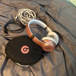 Beats Rose Gold Solo 3