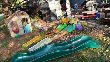 Slide with car