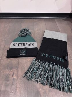 Harry Potter Slytherin Scarf & Beanie Set | Universal Studios Hollywood