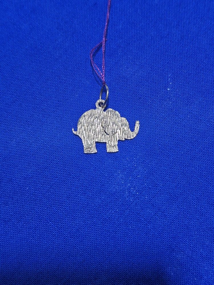 10kt YG Small Elephant Pendant. (C-3) ASK FOR RYAN. #(contact info removed)65