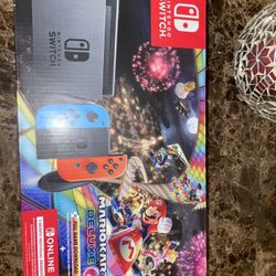 Nintendo Switch 