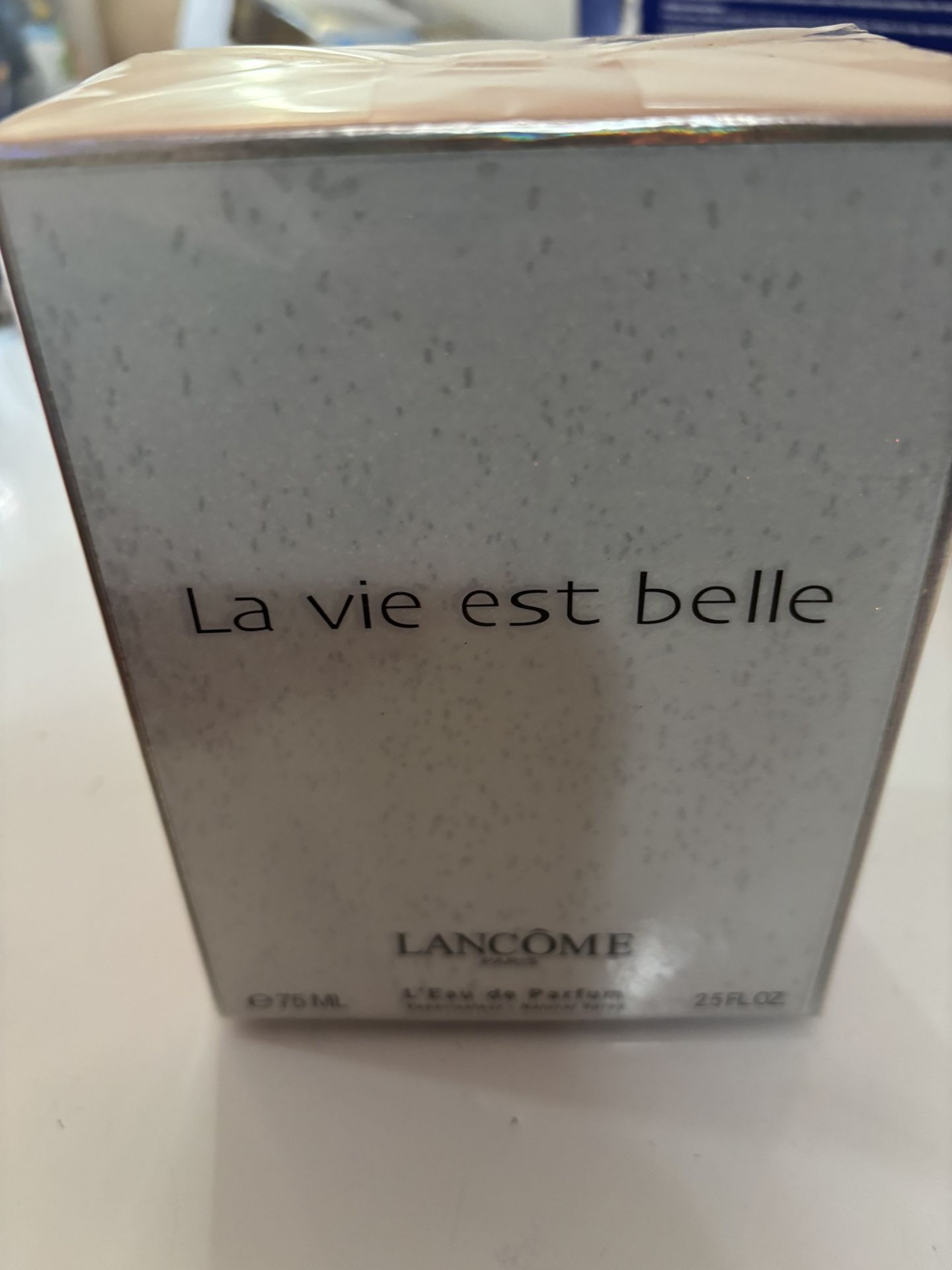 La Vie Est Belle