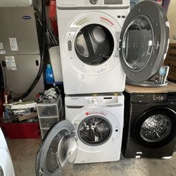 New Open Box Samsung Washer And Dryer Scratch And Dents 27” Front Loaders  