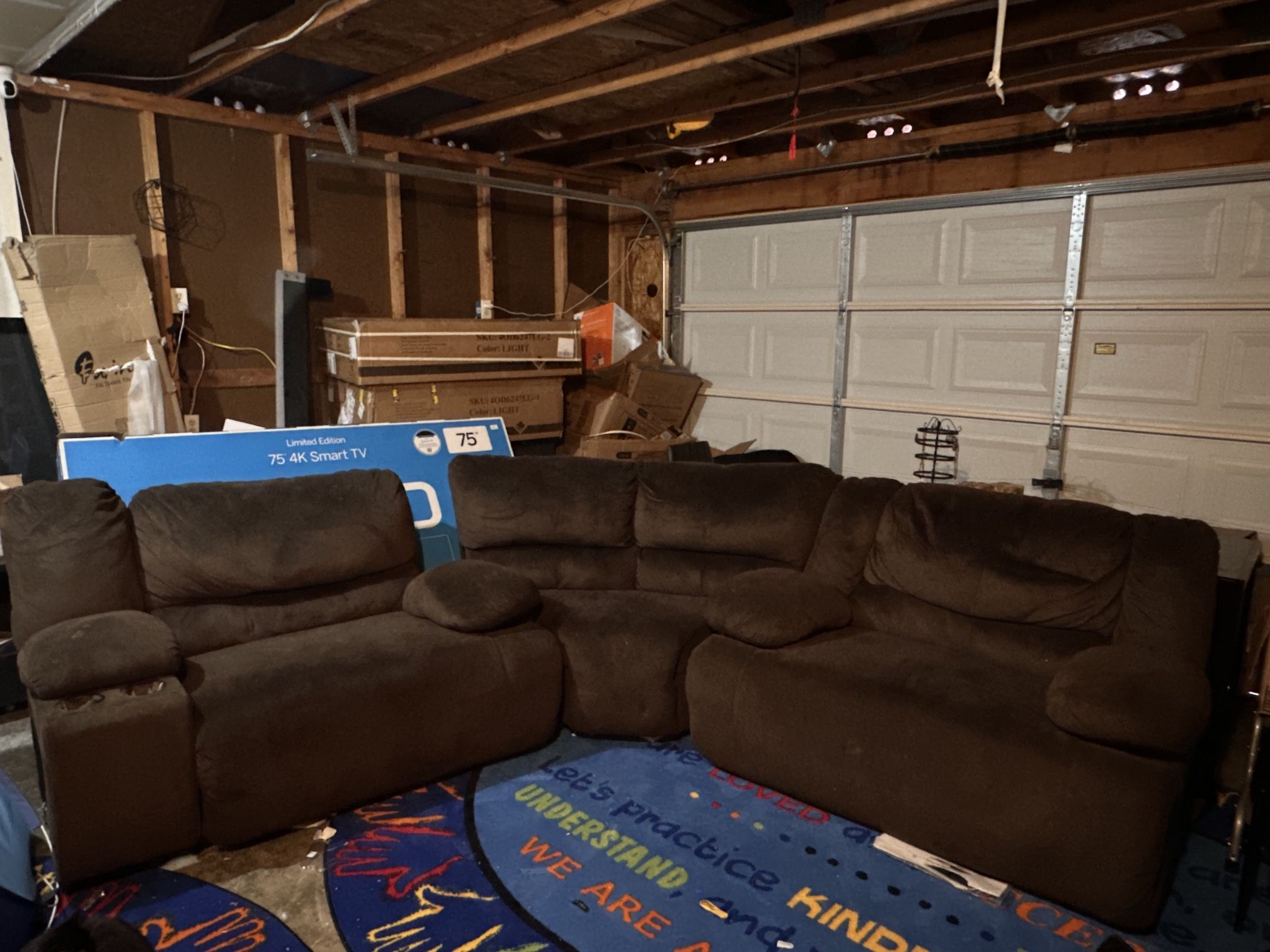Free Sectional