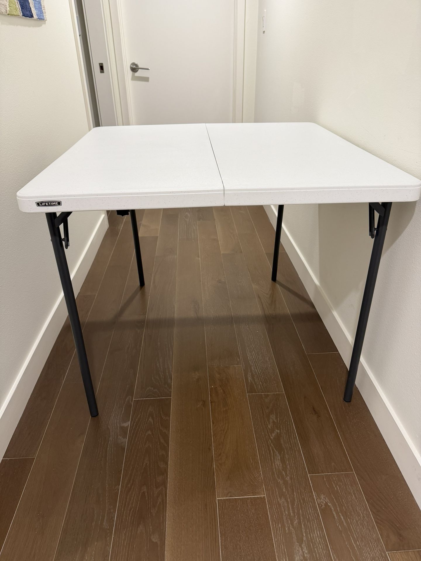 Lifetime 280228 37-Inch Square Fold-in-Half Table