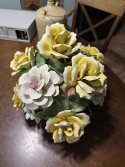 Vintage Italian Ceramic Flower Bouquet - Handcrafted Floral Decor