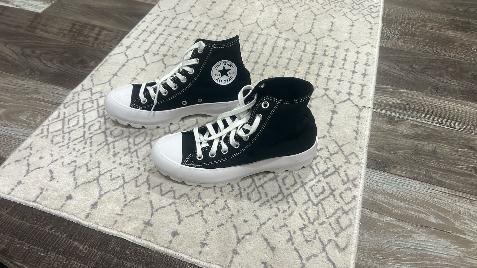 Converse Big Kids/Womens Shoe Size 9