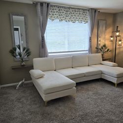 Beautiful White Chenille U-shaped Sectional