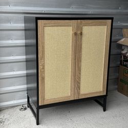 Black cabinet with two shelves