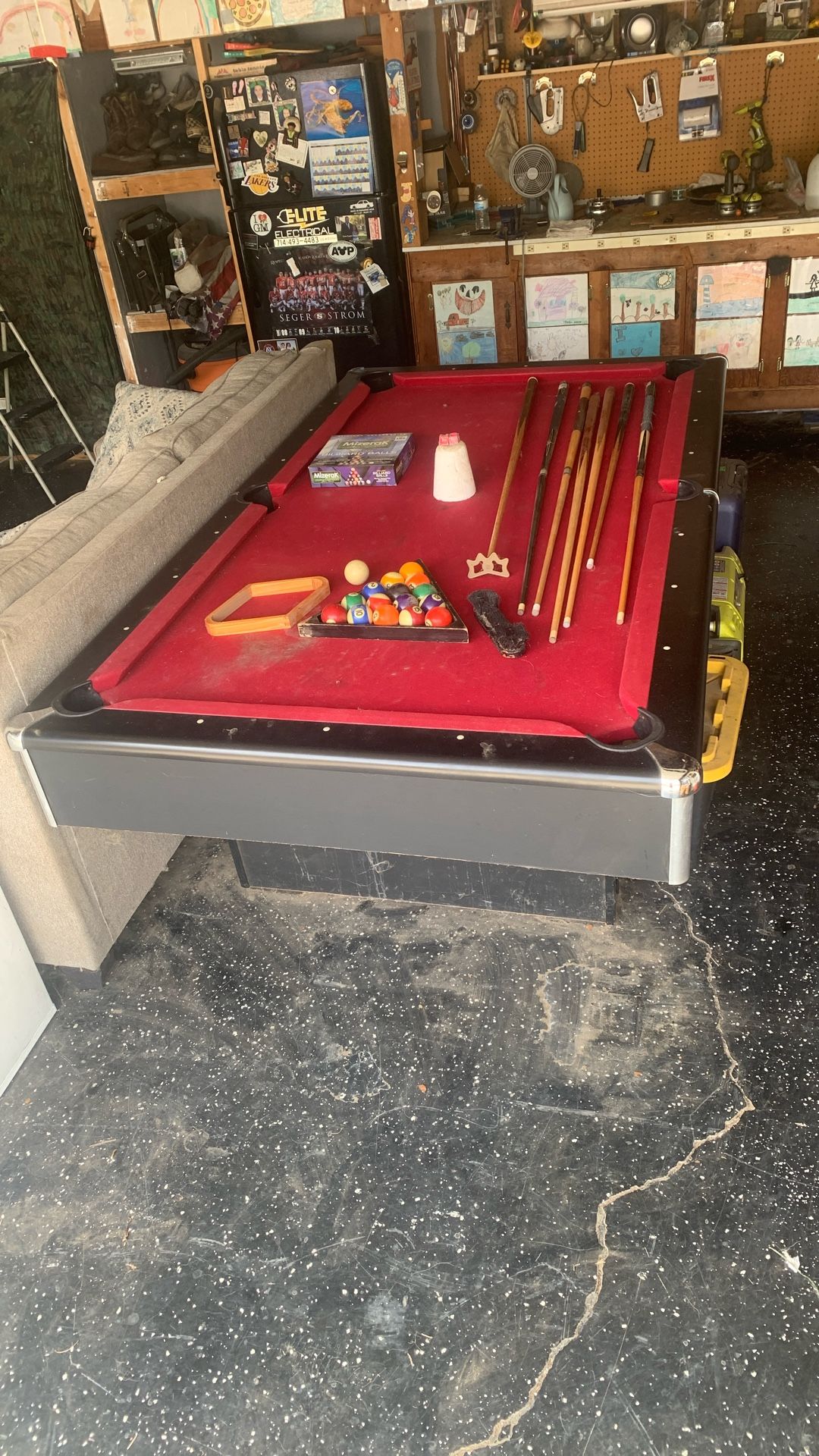 Pool table