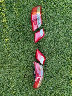 OEM 2007–2009 Toyota Camry Taillights (Pair)