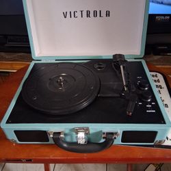 Victrola Journey+ Bluetooth Suitcase Record Player