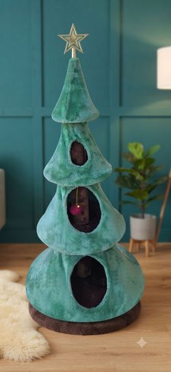 Festive Christmas Tree Cat Tower/Scratching Post 5 feet 5'
