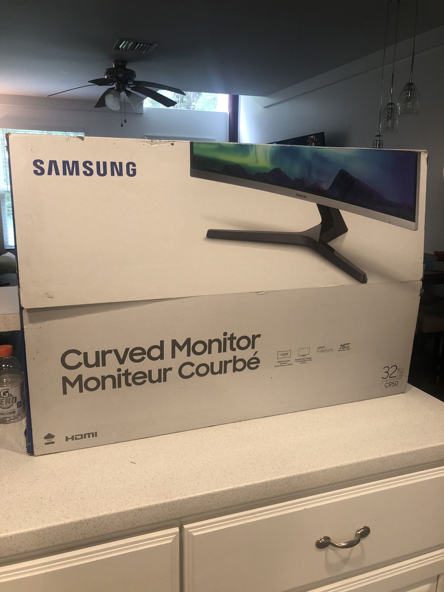 Brand New Samsung Curved Monitor 32 inch 4k 74 hertz