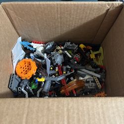 Mix Lot of Bionicle Pieces