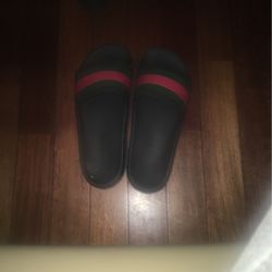 Gucci Slids   