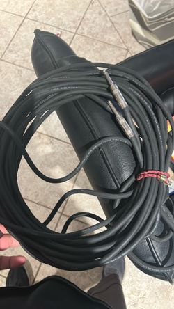 Audio cable for speakers