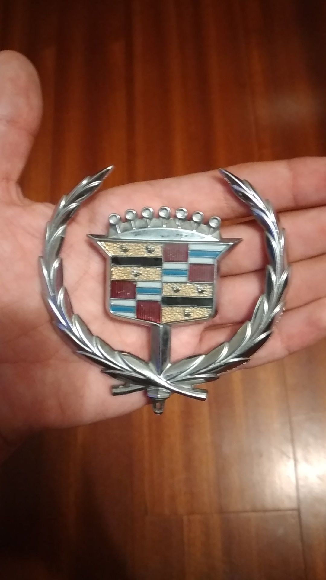 1969-72 Cadillac hood ordiment