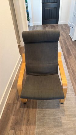 Birch Veneer Armchair – Like New