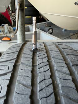 1 goodyear assurance tire , 235/45/18