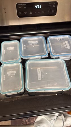 Snapware Airtight Leakproof Food Storage Containers