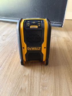 DEWALT 20V/12V Max Bluetooth Speaker