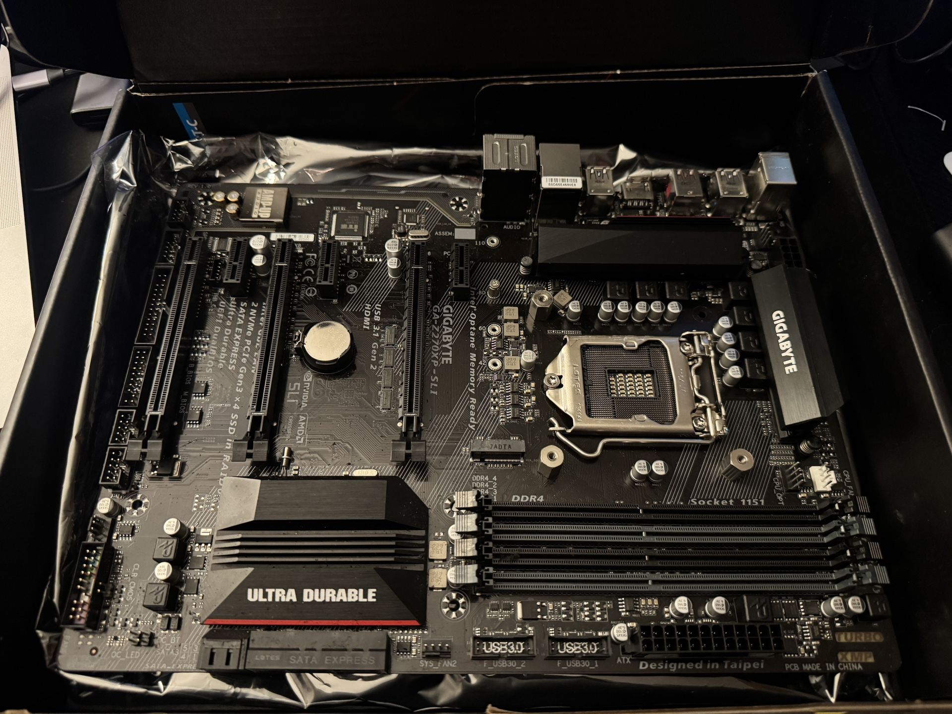 Gigabyte GA-Z270X-Ultra Durable ATX Motherboard – LGA 1151, DDR4, SLI/CrossFire Support
