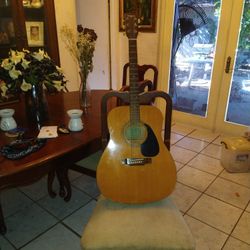 Yamaha Acoustic Guitar. 