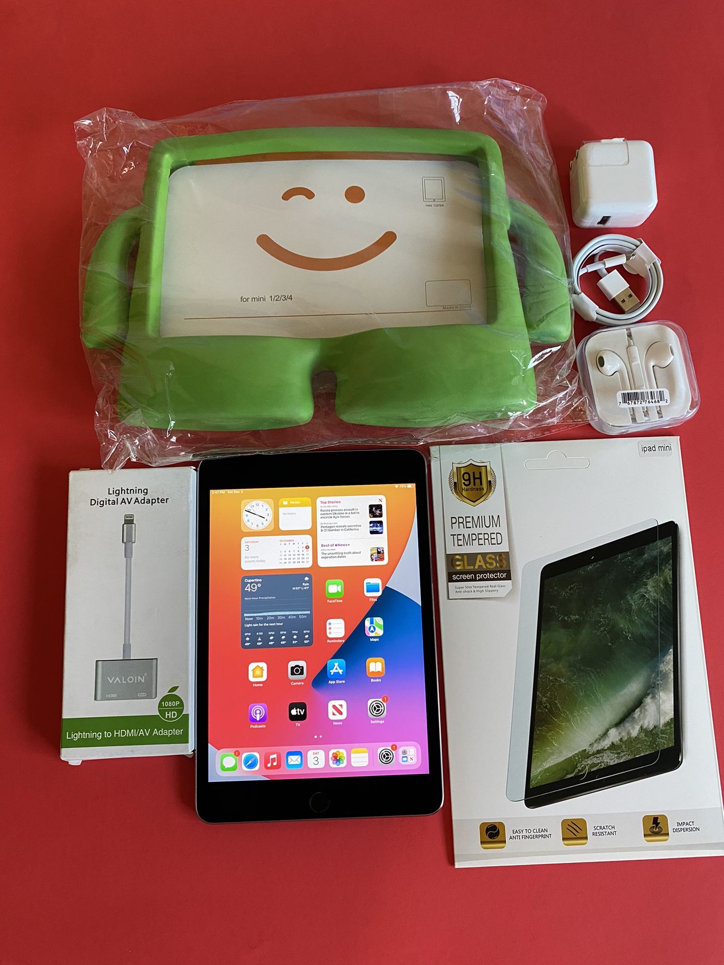 128GB Apple IPad Mini 4 / 4th Generation ( IOS 15/ Retina / Touch ID) with new kids case screen protector charger & Accessories