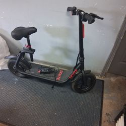Skute Electric Scooter