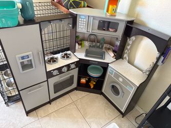 KidKraft play kitchen