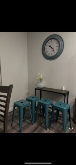 Entry way table