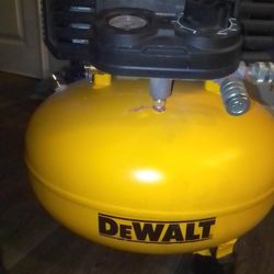 DeWalt Air Compressor 