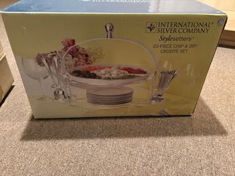 International Silver Company 20-Piece Chip & Dip Set