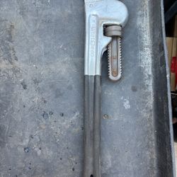 18” Pipe Wrench